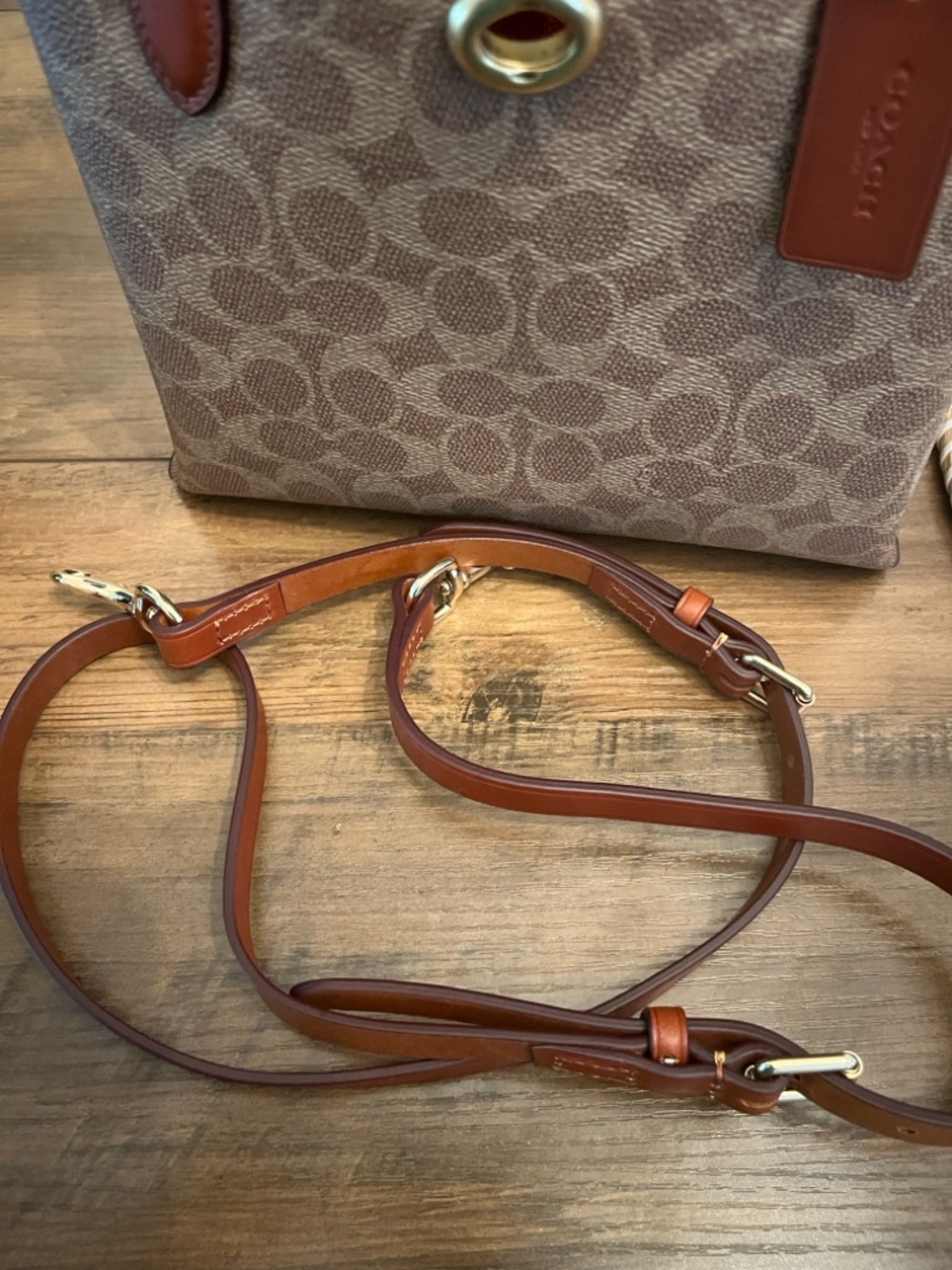 Coach Small willow Satchel in Beige Signature Canvas with Chestnut Trim - Picture 7 of 16